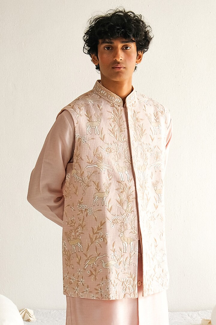 Pale Pink Chanderi Handloom Resham Embroidered Bundi Jacket Set by Wabi Sabi Men at Pernia's Pop Up Shop