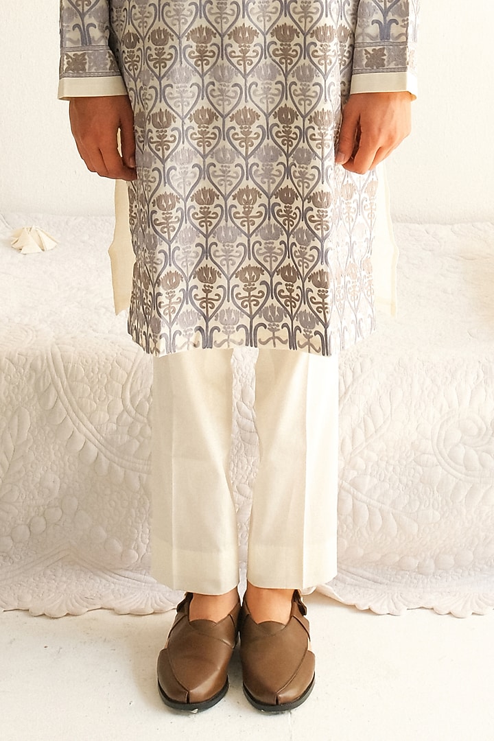 Ivory Chanderi Handloom Aari Embroidered Kurta Set by Wabi Sabi Men at Pernia's Pop Up Shop