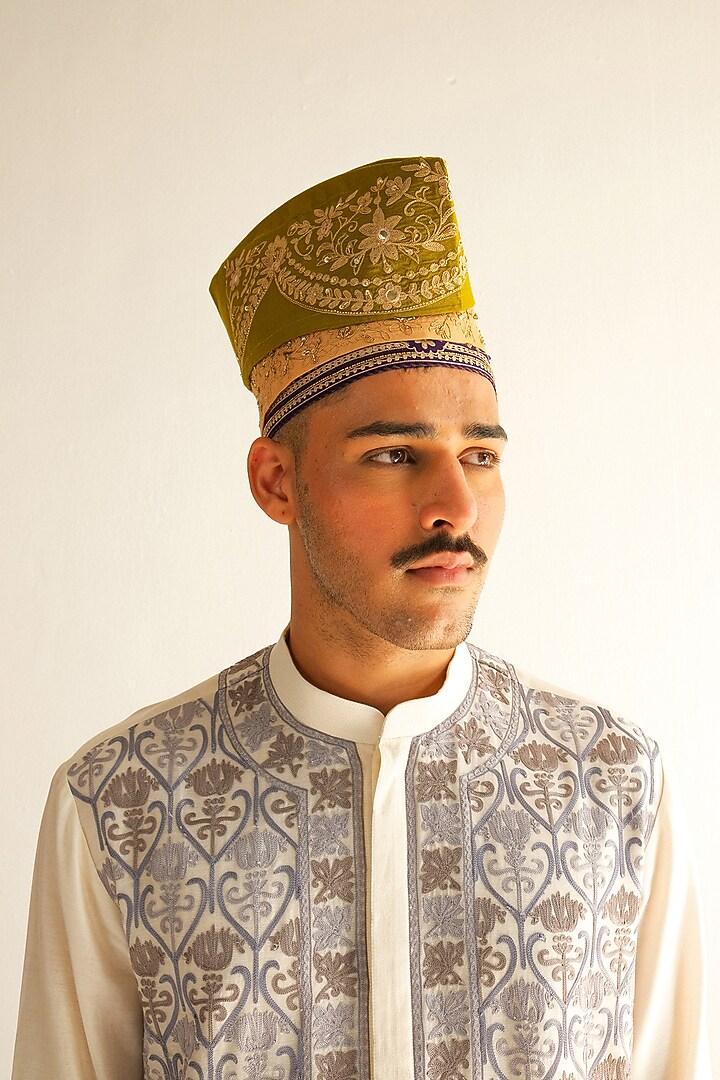Ivory Chanderi Handloom Aari Embroidered Kurta Set by Wabi Sabi Men at Pernia's Pop Up Shop
