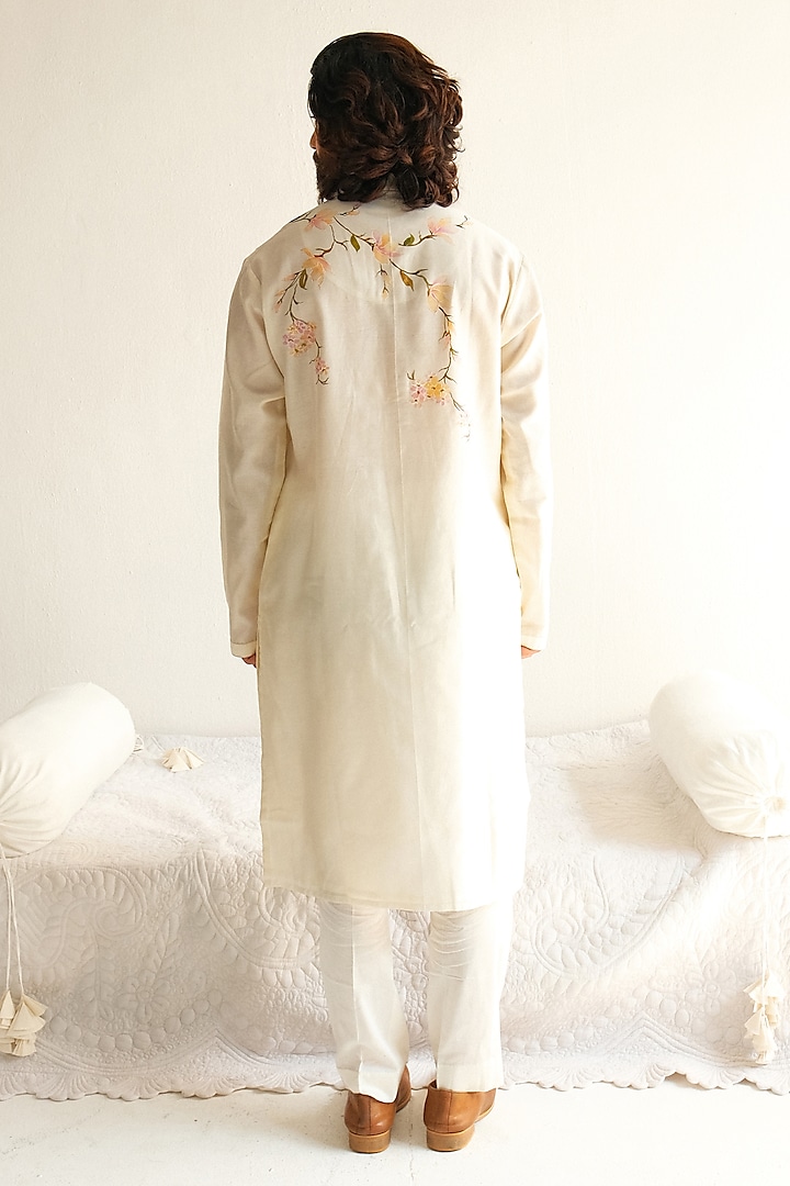 Ivory Chanderi Handloom Handpainted Kurta Set by Wabi Sabi Men at Pernia's Pop Up Shop