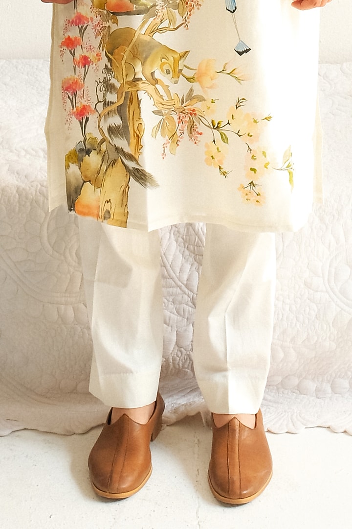 Ivory Chanderi Handloom Handpainted Kurta Set by Wabi Sabi Men at Pernia's Pop Up Shop