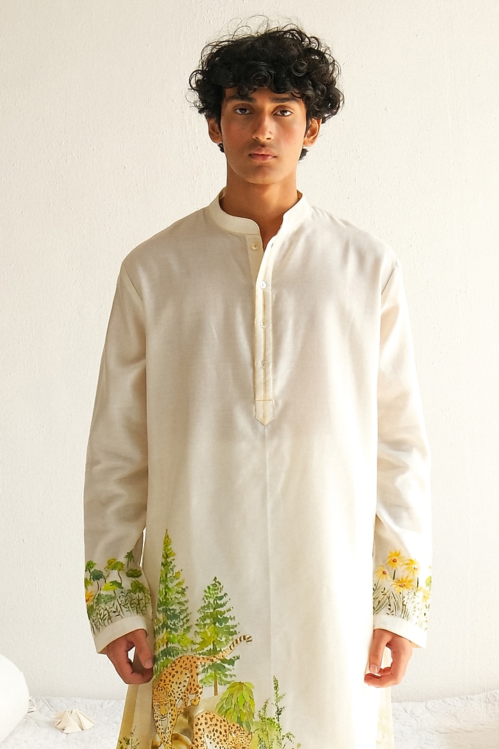 Ivory Chanderi Handloom Handpainted Kurta Set by Wabi Sabi Men at Pernia's Pop Up Shop
