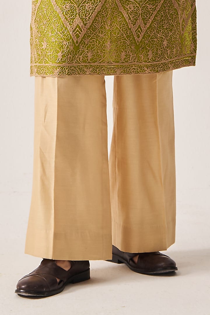 Leaf Green Chanderi Zari Embroidered Handloom Kurta Set by Wabi Sabi Men at Pernia's Pop Up Shop