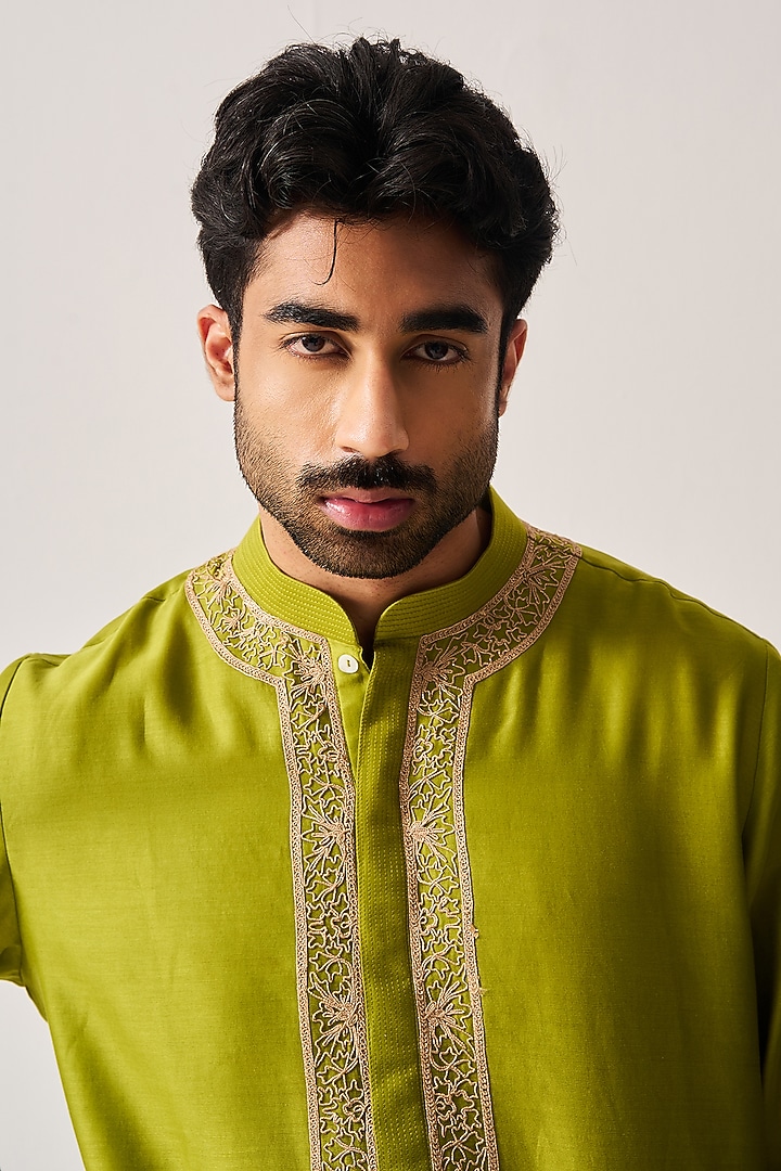 Leaf Green Chanderi Zari Embroidered Handloom Kurta Set by Wabi Sabi Men at Pernia's Pop Up Shop