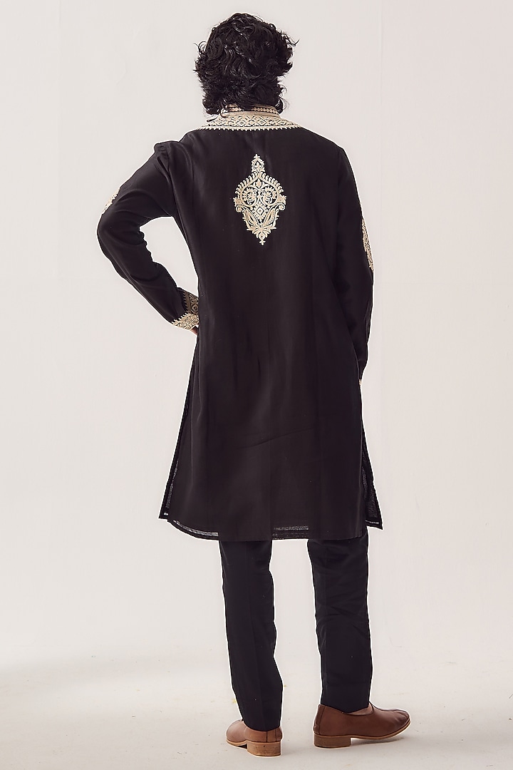 Black Chanderi Marodi Embroidered Handloom Kurta Set by Wabi Sabi Men at Pernia's Pop Up Shop