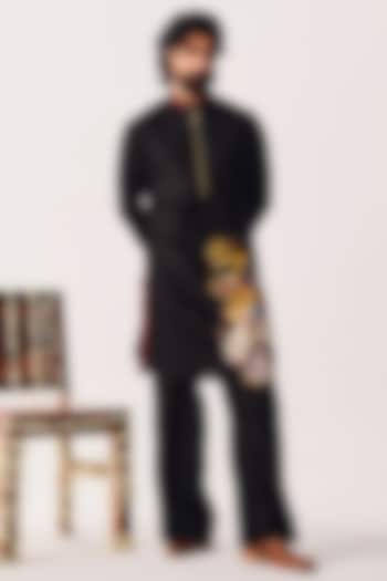 Black Chanderi Handpainted Handloom Kurta set by Wabi Sabi Men at Pernia's Pop Up Shop