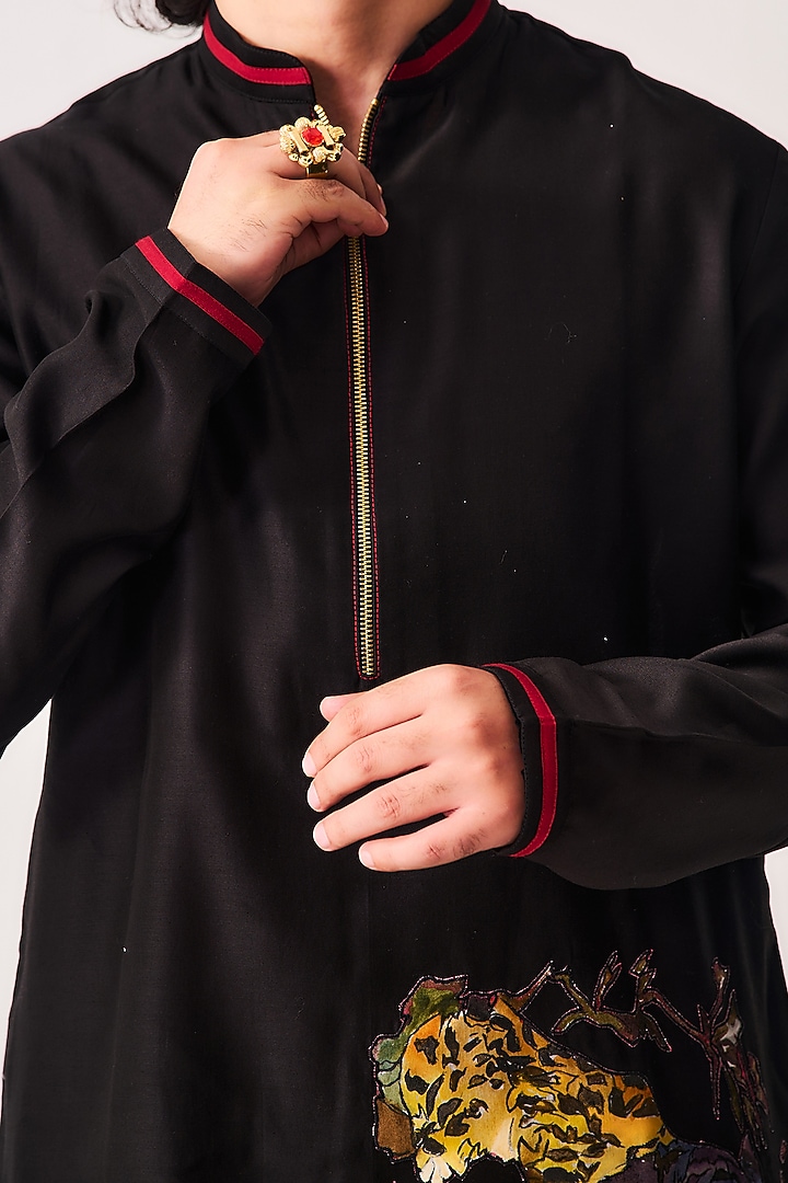 Black Chanderi Handpainted Handloom Kurta set by Wabi Sabi Men at Pernia's Pop Up Shop