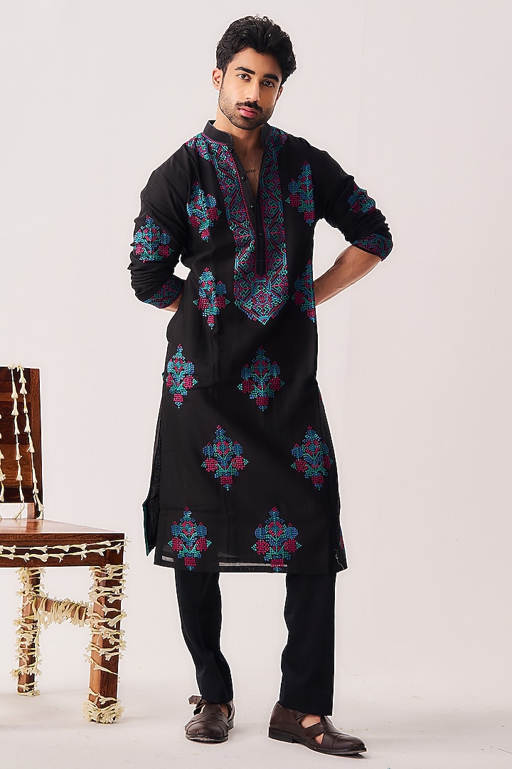 Black Chanderi Resham Embroidered Handloom Kurta Set by Wabi Sabi Men at Pernia's Pop Up Shop