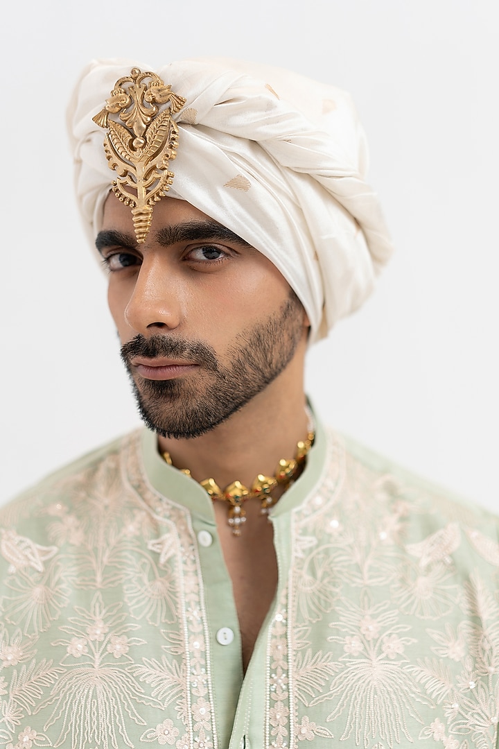 Mint Handloom Chanderi Aari Embroidered Kurta Set by Wabi Sabi Men at Pernia's Pop Up Shop