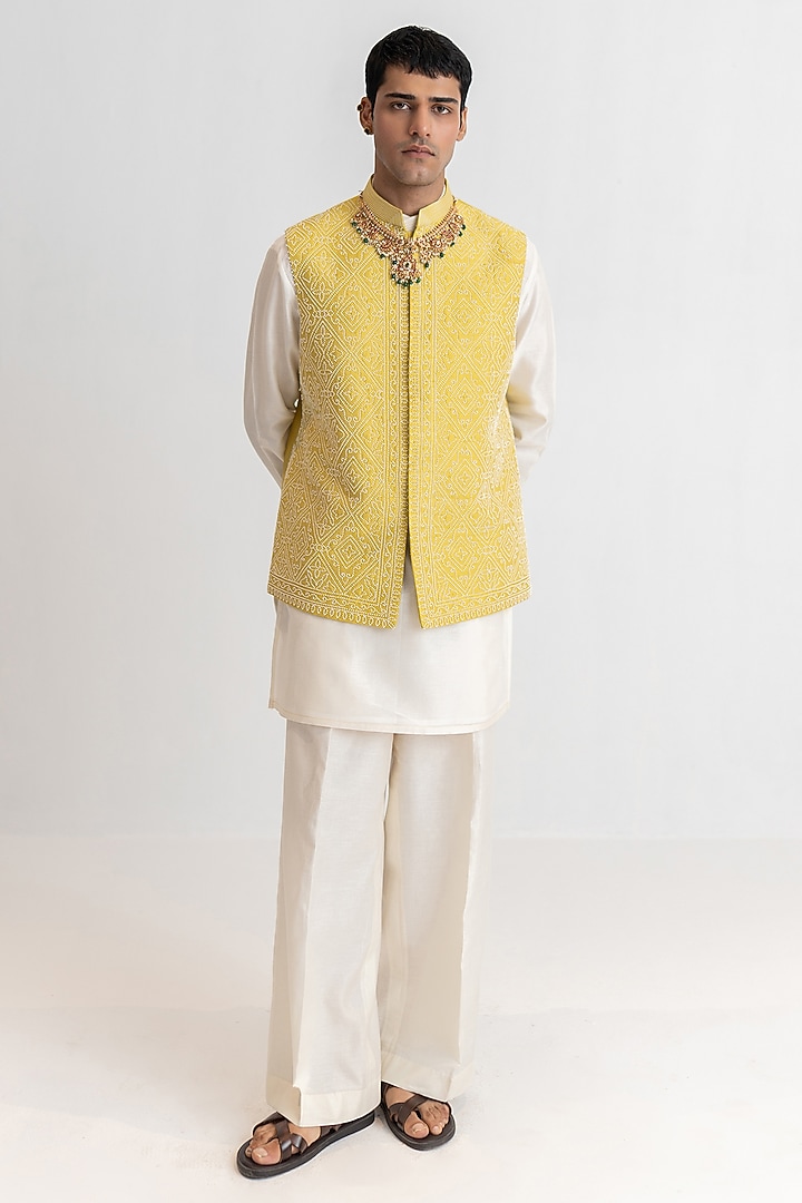 Primrose Yellow Raw Silk Hand Embroidered Bundi Jacket Set by Wabi Sabi Men at Pernia's Pop Up Shop