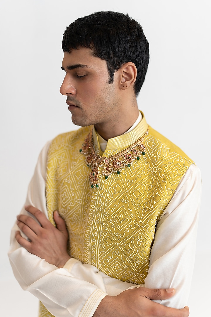 Primrose Yellow Raw Silk Hand Embroidered Bundi Jacket Set by Wabi Sabi Men at Pernia's Pop Up Shop