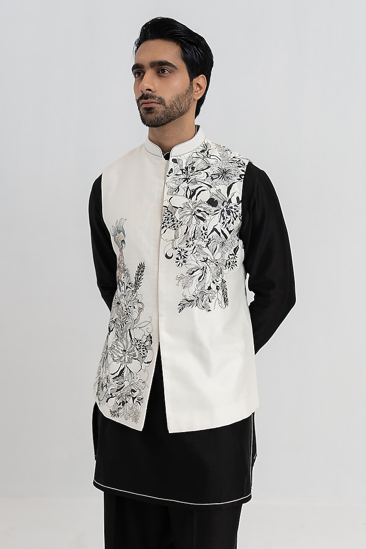 White & Black Handloom Chanderi Handpainted Bundi Jacket Set by Wabi Sabi Men at Pernia's Pop Up Shop