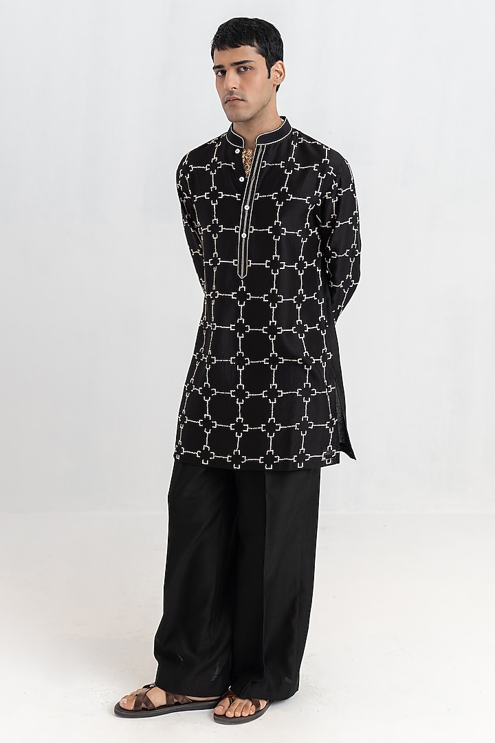 Black Handloom Chanderi Hand Embroidered Short Kurta Set by Wabi Sabi Men at Pernia's Pop Up Shop
