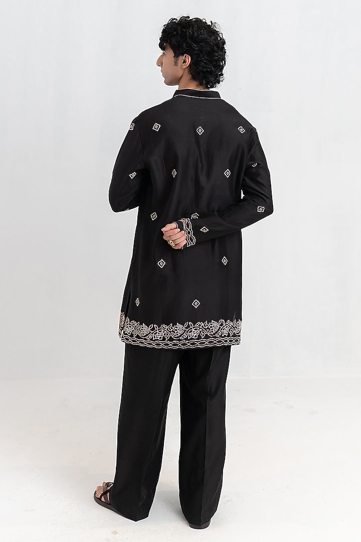 Black Handloom Chanderi Hand Embroidered Short Kurta Set by Wabi Sabi Men at Pernia's Pop Up Shop