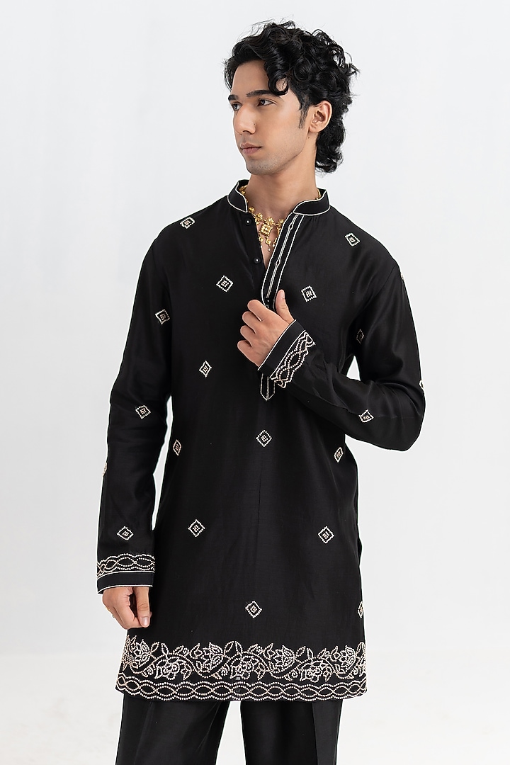 Black Handloom Chanderi Hand Embroidered Short Kurta Set by Wabi Sabi Men at Pernia's Pop Up Shop
