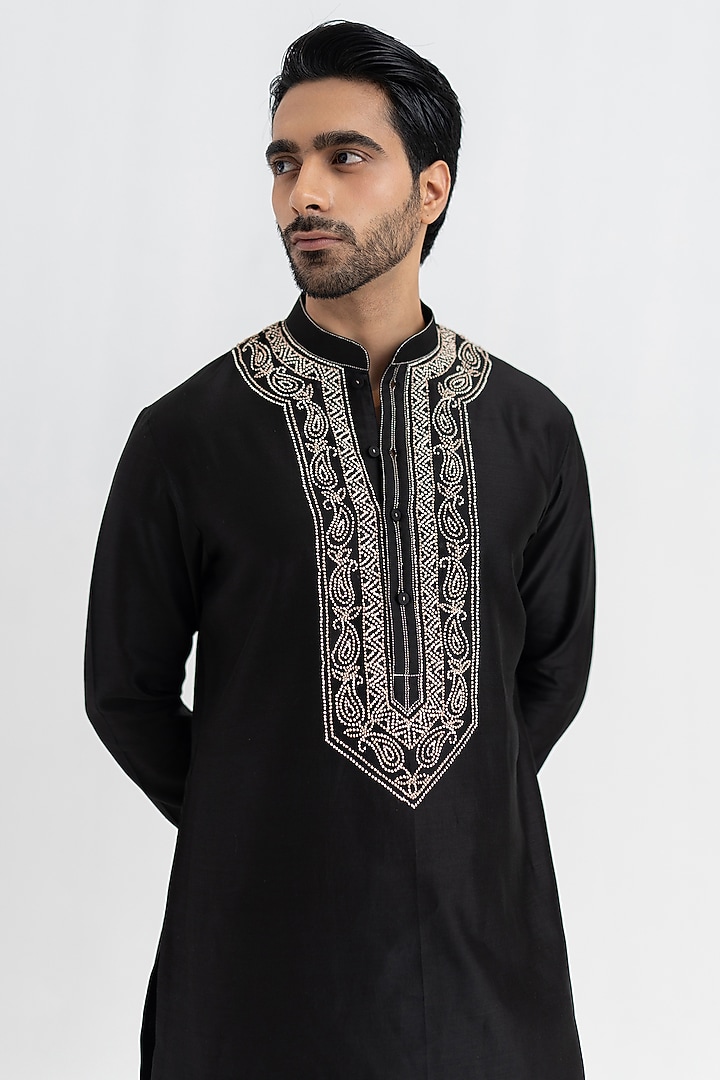 Black Handloom Chanderi Hand Embroidered Short Kurta Set by Wabi Sabi Men at Pernia's Pop Up Shop