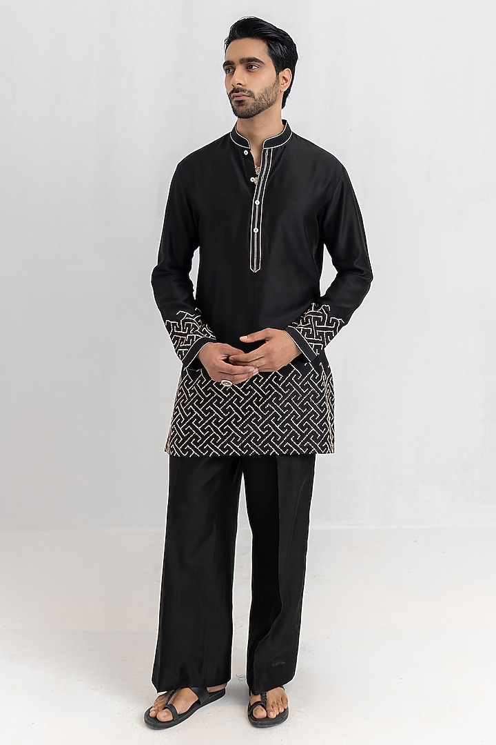 Black Handloom Chanderi Hand Embroidered Short Kurta Set by Wabi Sabi Men at Pernia's Pop Up Shop