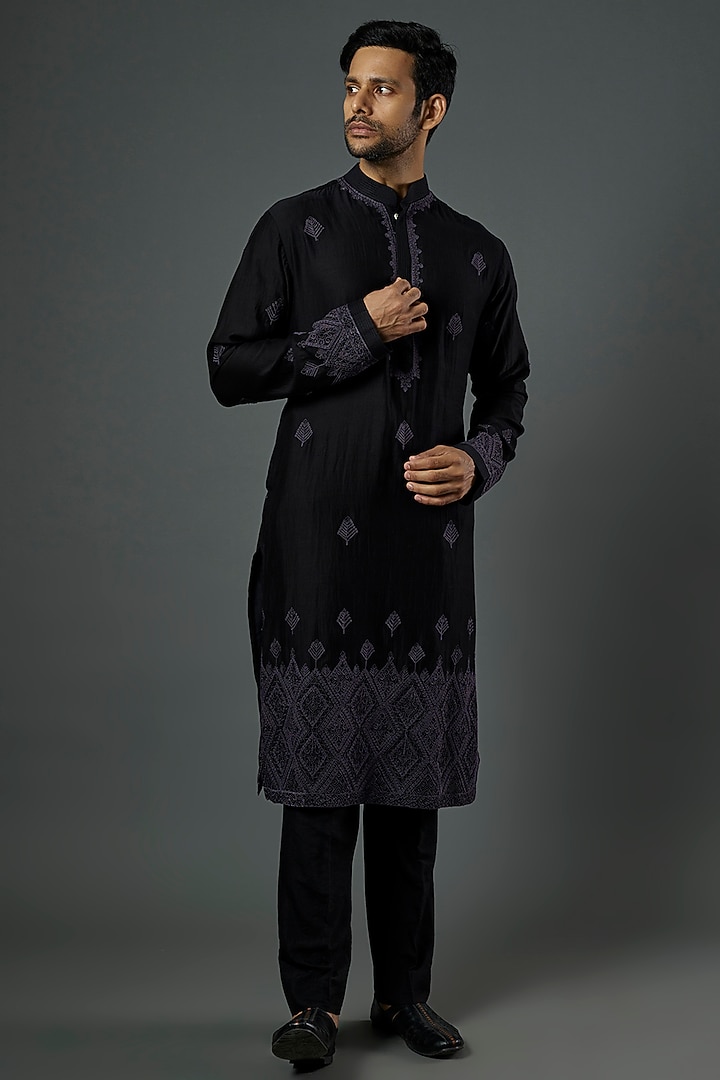 Black Embroidered Kurta Set by Wabi Sabi Men at Pernia's Pop Up Shop