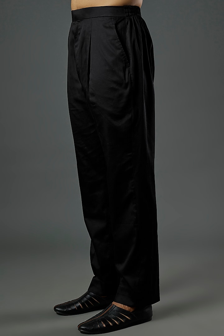 Black Embroidered Kurta Set by Wabi Sabi Men at Pernia's Pop Up Shop