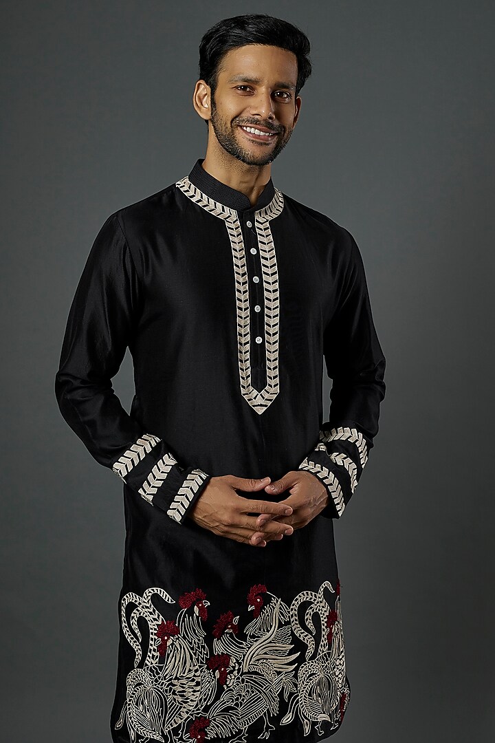 Black Embroidered Kurta Set by Wabi Sabi Men at Pernia's Pop Up Shop
