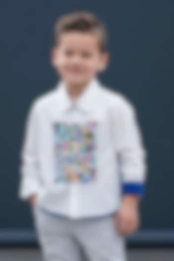 Off-White Cotton Printed Shirt For Boys by Pooja Wang at Pernia's Pop Up Shop