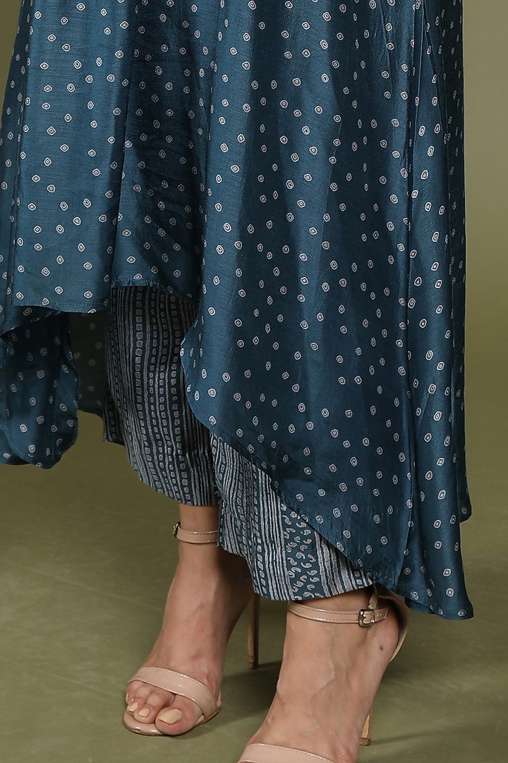 Indigo Blue Cotton Silk Embroidered Kurta Set by Wasabi at Pernia's Pop Up Shop