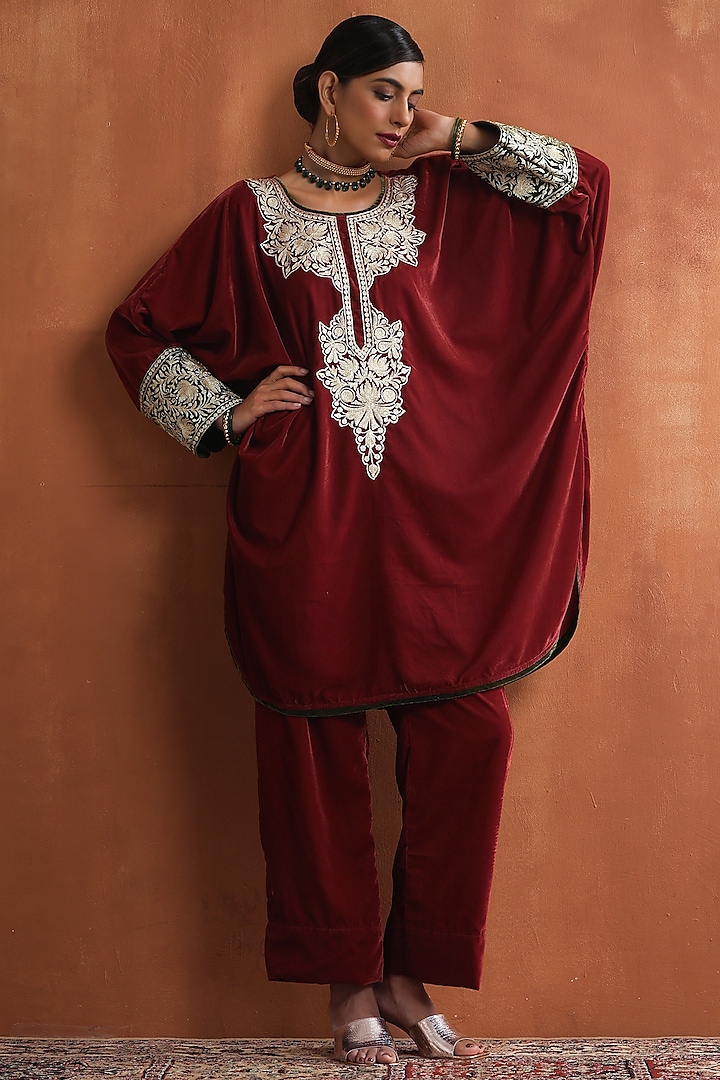 Rust Velvet Kashmiri Tilla Embroidered Kurta Set by Wazir C at Pernia's Pop Up Shop