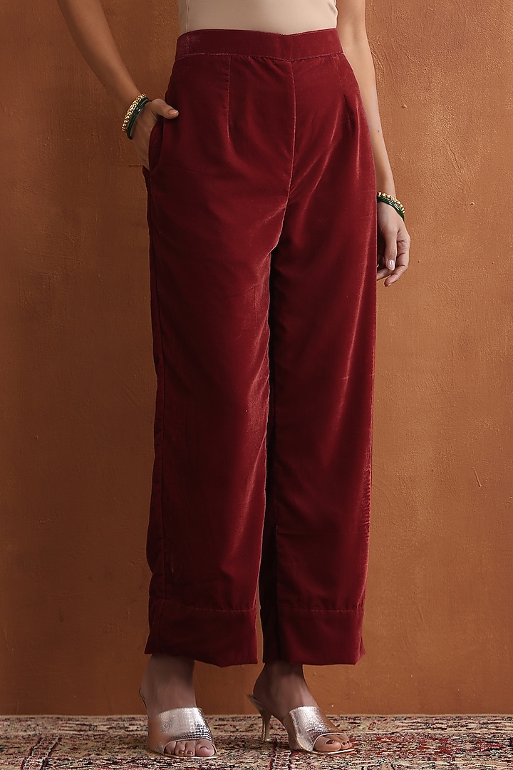 Rust Velvet Kashmiri Tilla Embroidered Kurta Set by Wazir C at Pernia's Pop Up Shop