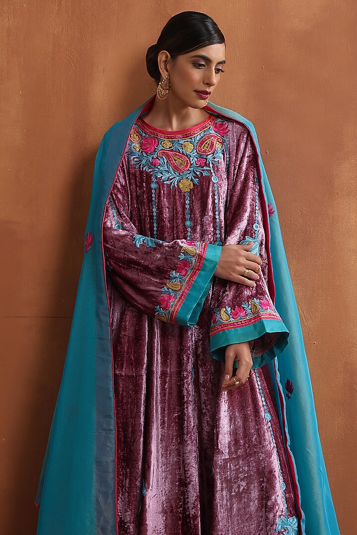 Dusty Pink & Firozi Makhmal Kashmiri Embroidered Party Wear Anarkali Set by Wazir C at Pernia's Pop Up Shop