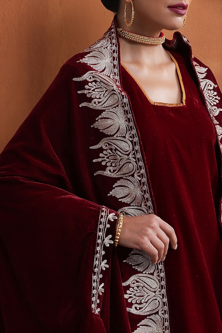 Maroon Velvet Kashmiri Tilla Embroidered Kurta Set by Wazir C at Pernia's Pop Up Shop