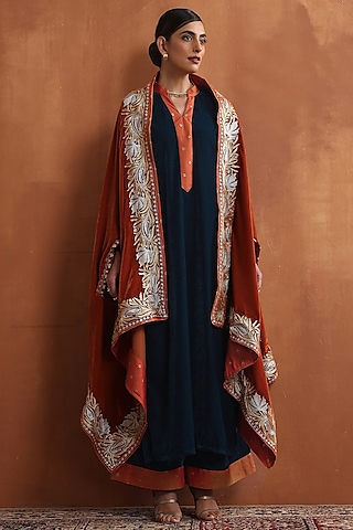 Teal Blue Velvet Kashmiri Tilla Embroidered Kurta Set by Wazir C
