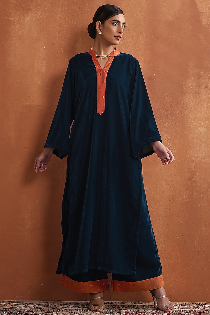 Teal Blue Velvet Kashmiri Tilla Embroidered Kurta Set by Wazir C at Pernia's Pop Up Shop