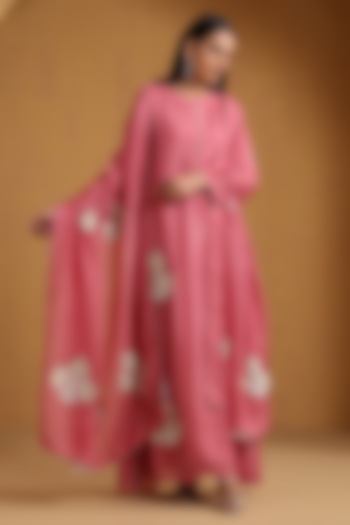 Pink Silk Kashmiri Embroidered Kurta Set by Wazir C at Pernia's Pop Up Shop