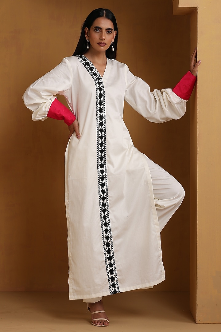 Off-White & Pink Cotton Kashmiri Embroidered Co-Ord Set by Wazir C at Pernia's Pop Up Shop