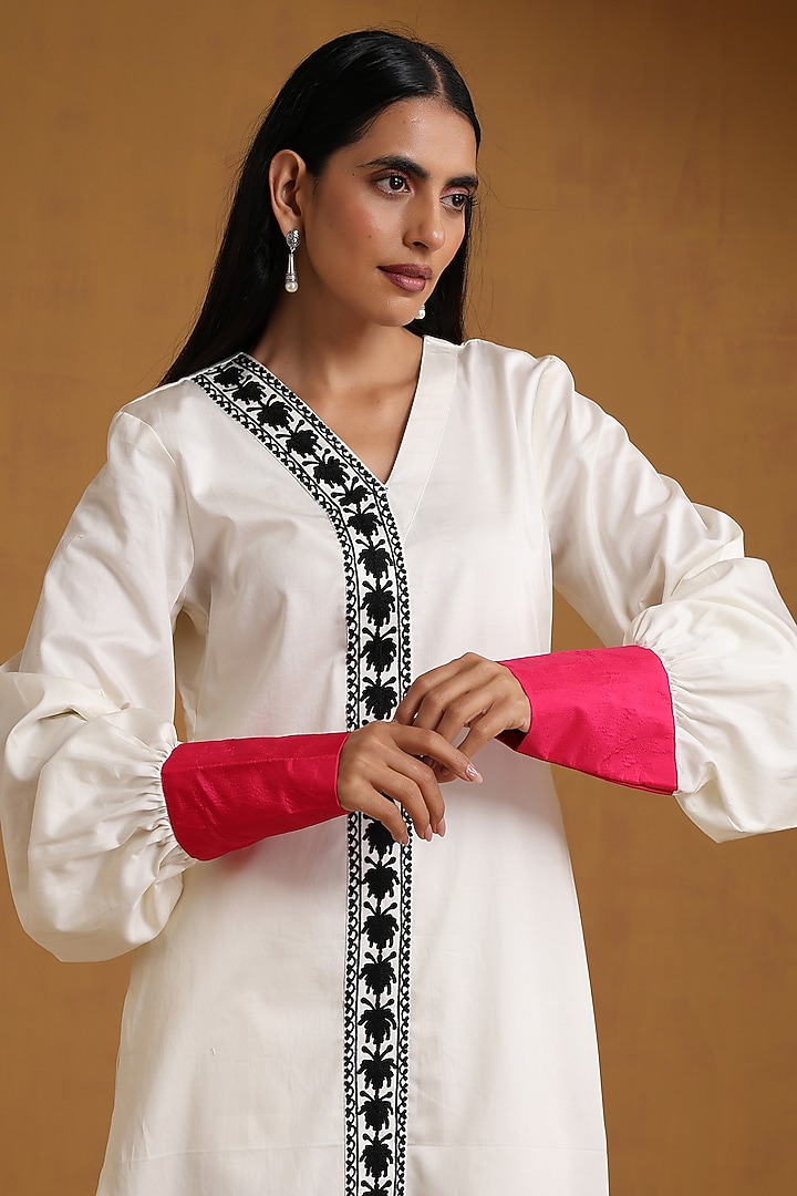 Off-White & Pink Cotton Kashmiri Embroidered Co-Ord Set by Wazir C at Pernia's Pop Up Shop