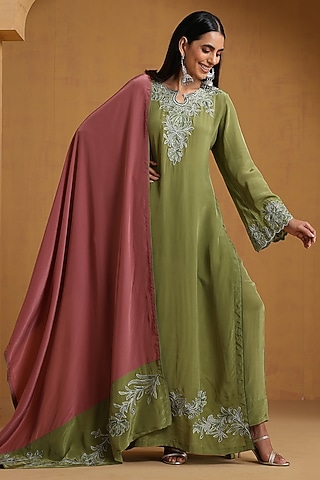 Green Crepe Kashmiri Embroidered Kurta Set by Wazir C