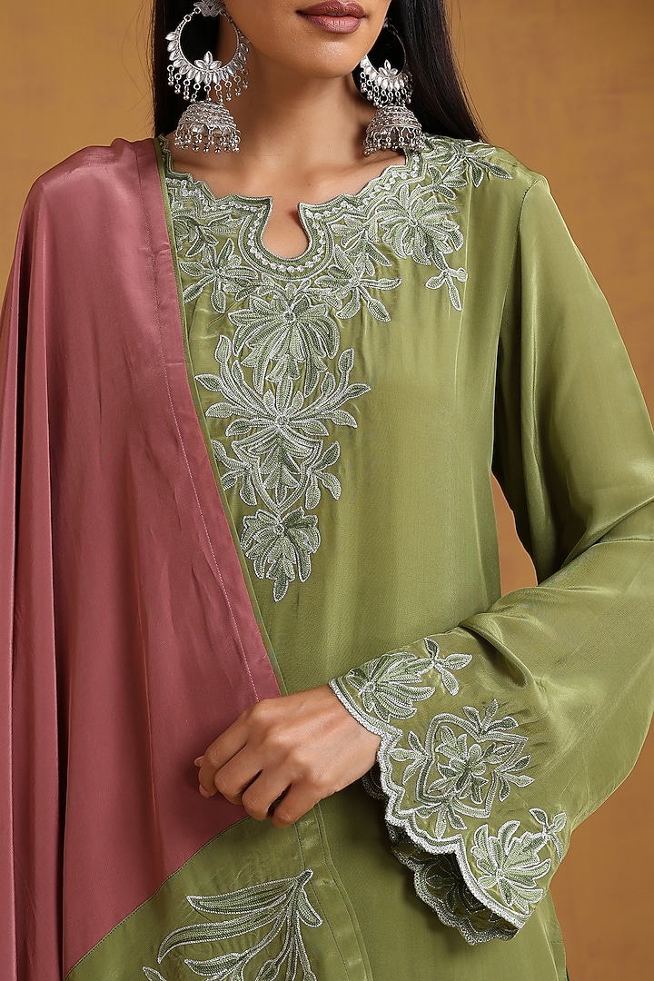 Green Crepe Kashmiri Embroidered Kurta Set by Wazir C at Pernia's Pop Up Shop
