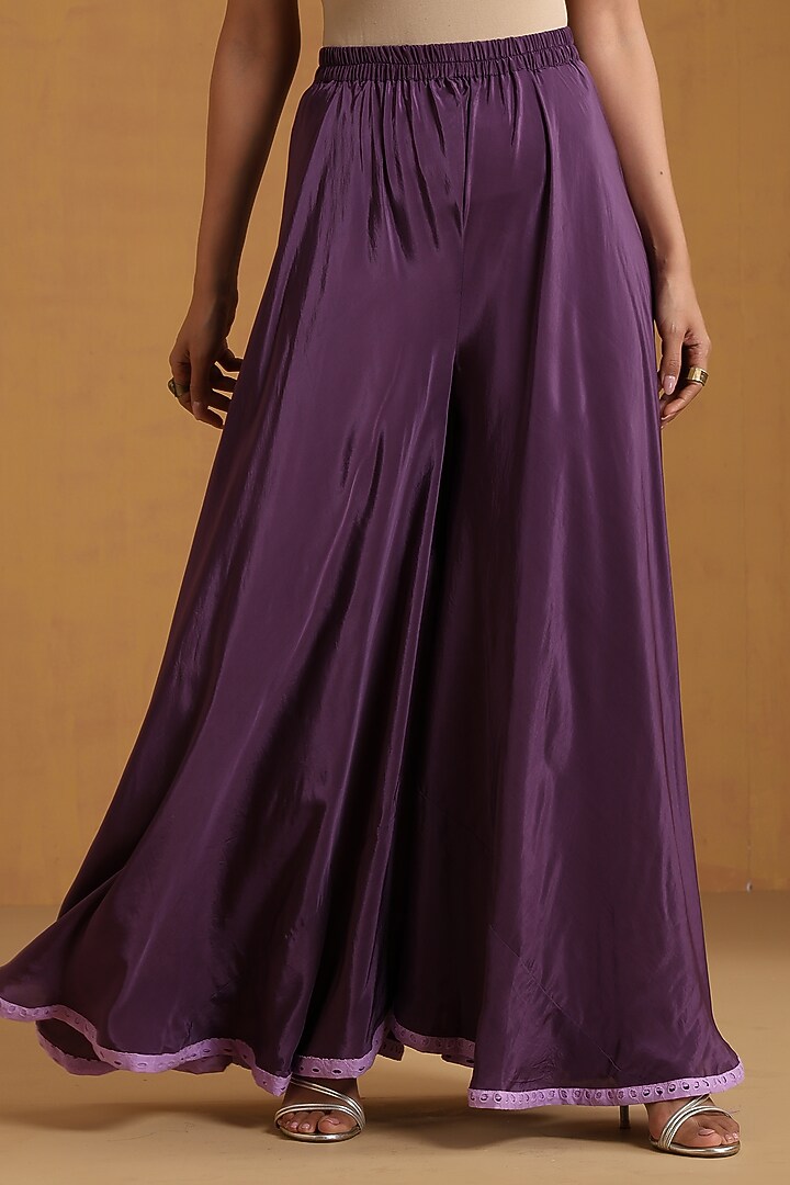 Lavender Crepe Kashmiri Embroidered Kurta Set by Wazir C at Pernia's Pop Up Shop