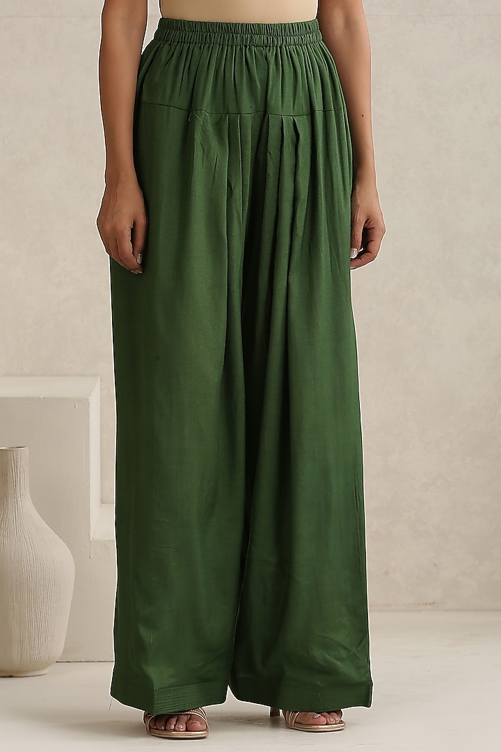 Green Silk & Cotton Kashmiri Tilla Embroidered Kurta Set by Wazir C at Pernia's Pop Up Shop