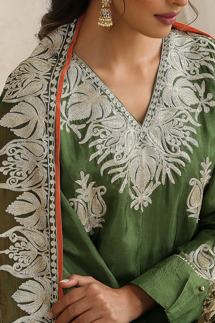 Green Silk & Cotton Kashmiri Tilla Embroidered Kurta Set by Wazir C at Pernia's Pop Up Shop