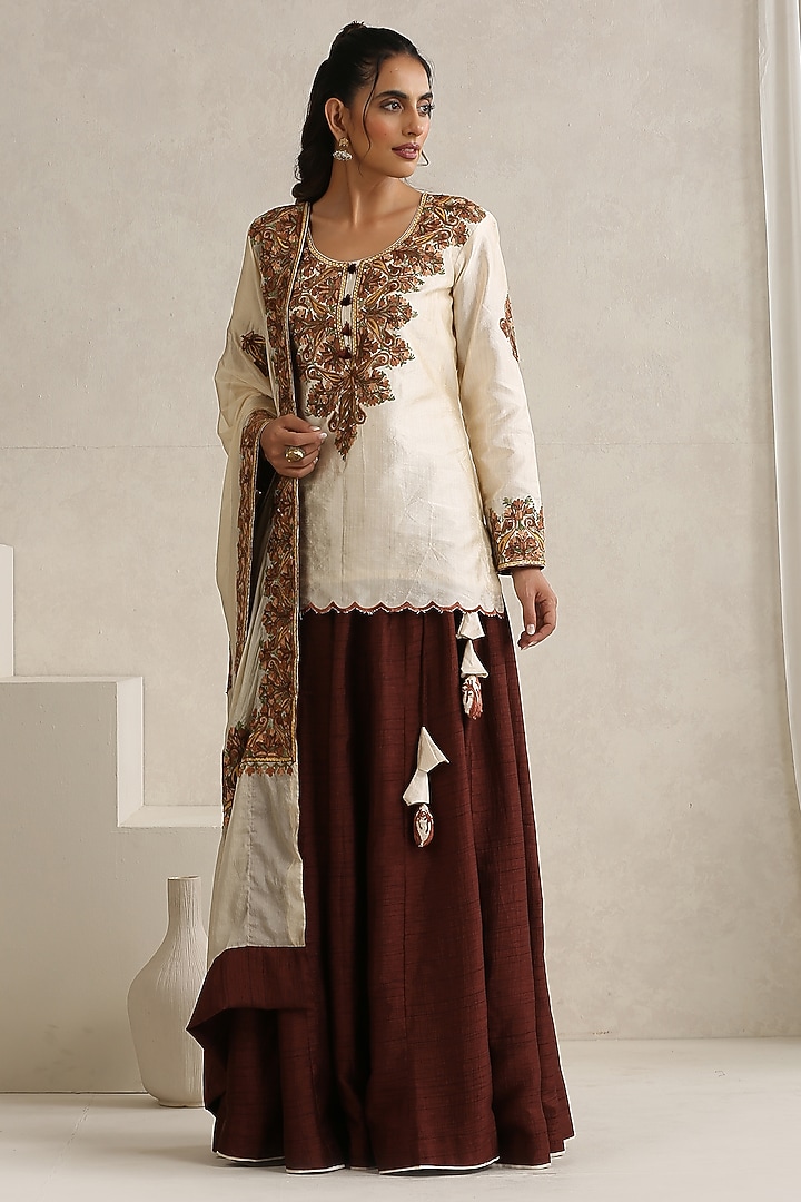 Brown Silk Kashmiri Aari Embroidered Lehenga Set by Wazir C at Pernia's Pop Up Shop