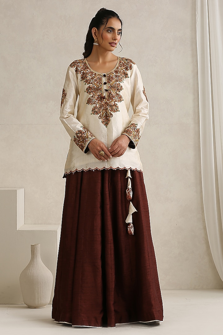 Brown Silk Kashmiri Aari Embroidered Lehenga Set by Wazir C at Pernia's Pop Up Shop