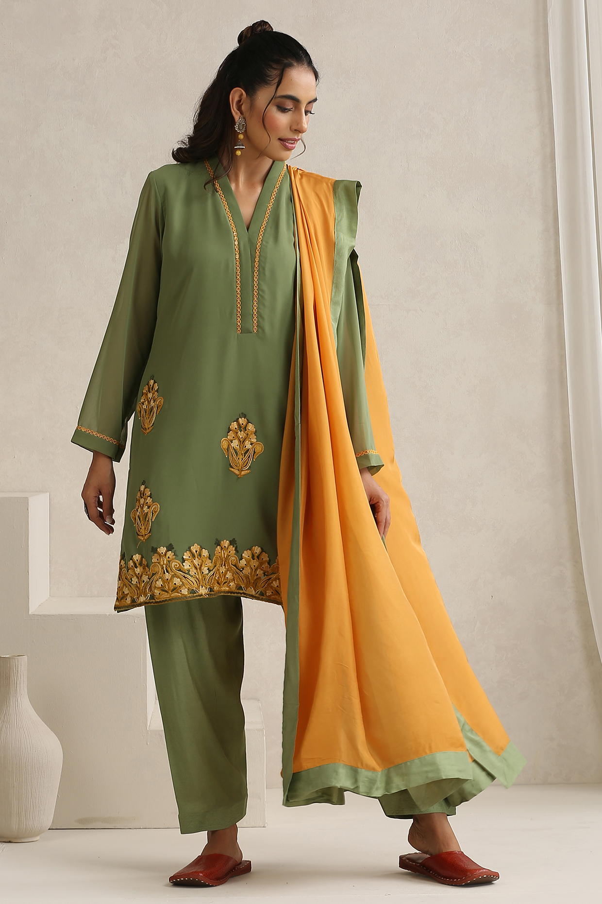 Green & Mustard Georgette Kashmiri Aari Embroidered Kurta Set by Wazir C at Pernia's Pop Up Shop