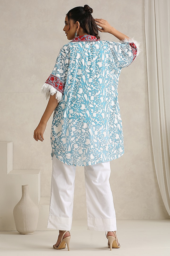 Sky Blue & White Georgette Kashmiri Aari Embroidered Kurta Set by Wazir C at Pernia's Pop Up Shop