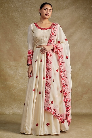 Off-White Crepe & Silk Kashmiri Embroidered Lehenga Set by Wazir C