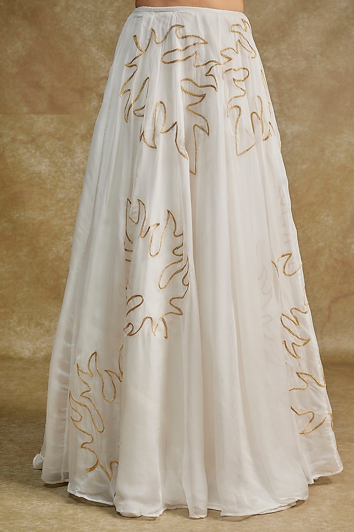 White Silk & Organza Kashmiri Tilla Embroidered Lehenga Set by Wazir C at Pernia's Pop Up Shop