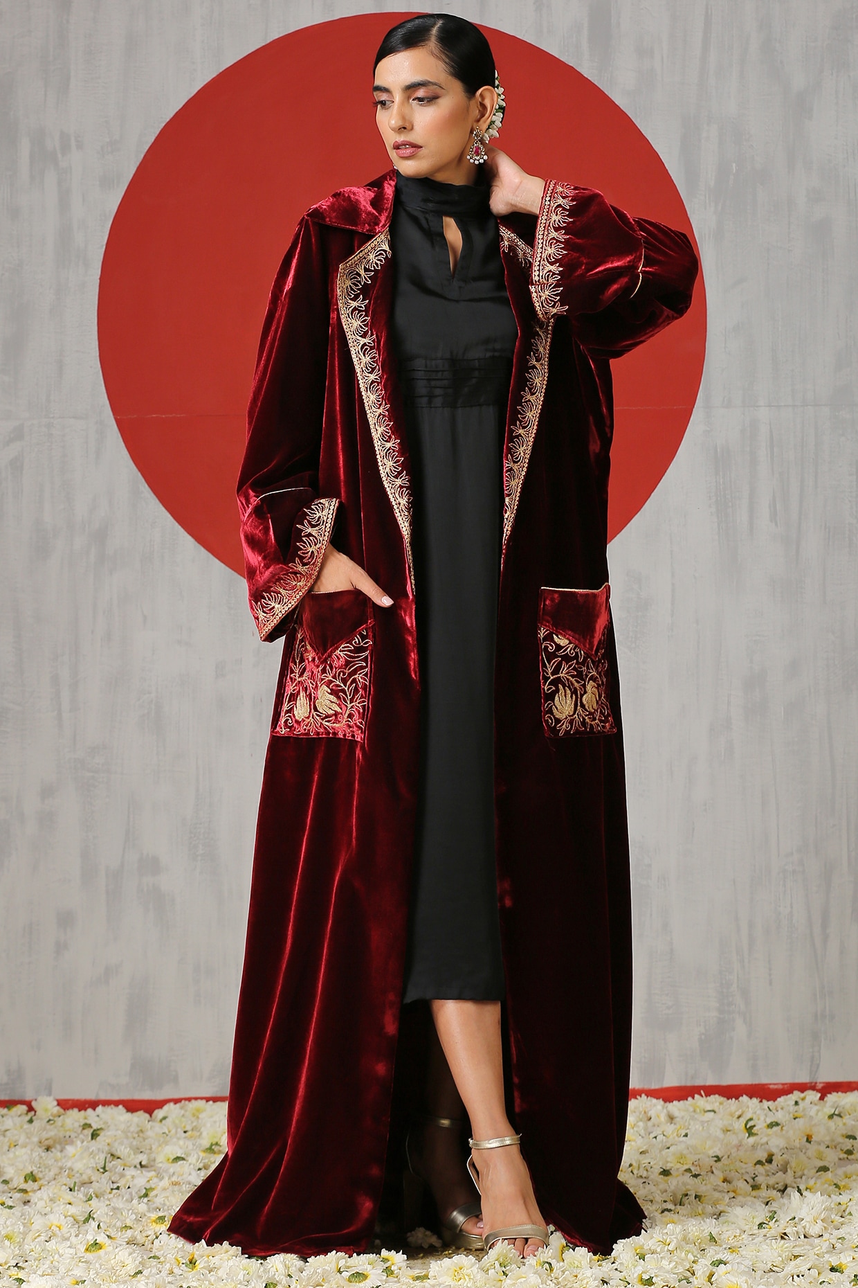 新品タグ付き♡ミストレアス♡ Cape Set Velvet Dress MISTREASS [ミストレアス] 公式サイト