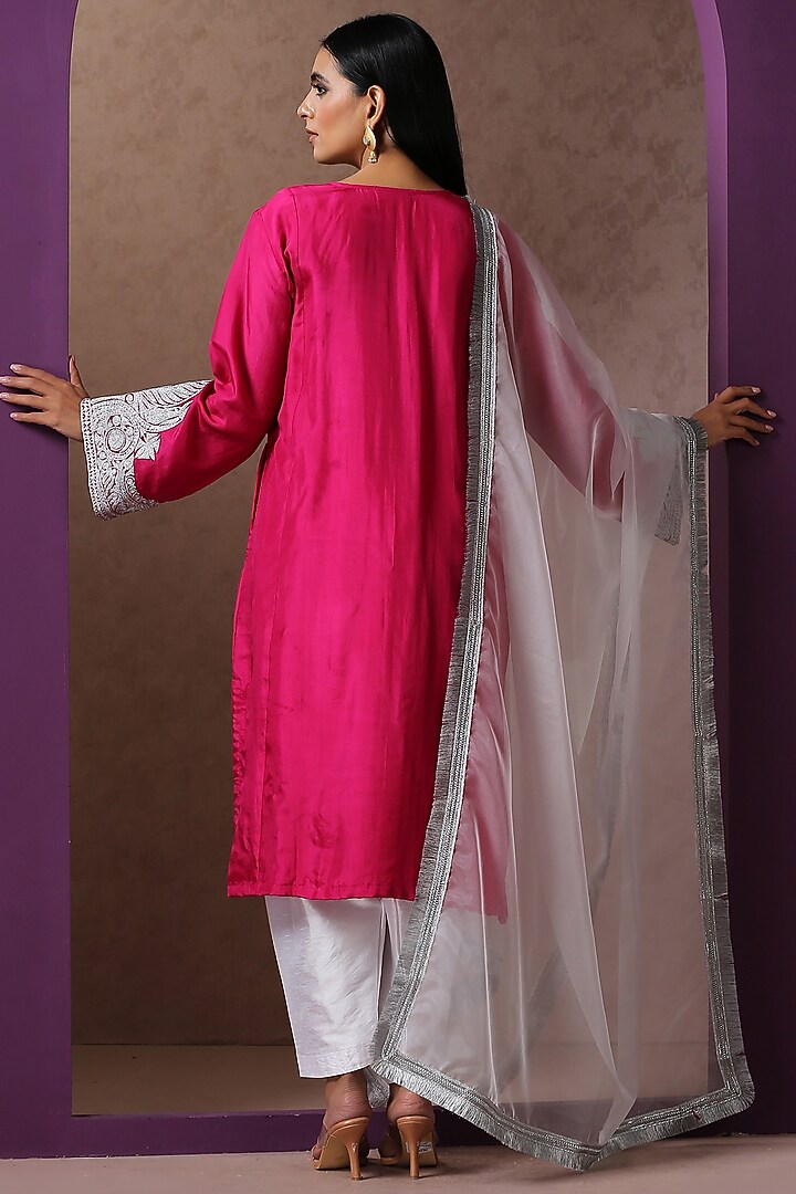 Pink Silk Embroidered Pheran Kurta Set by Wazir C at Pernia's Pop Up Shop