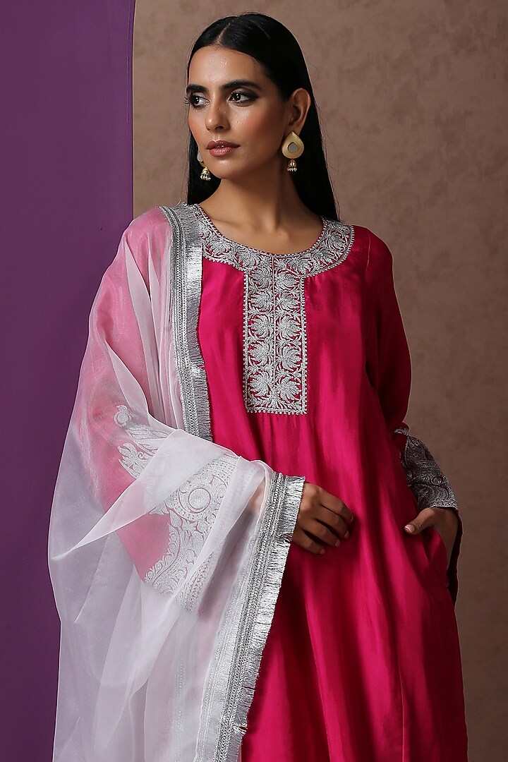 Pink Silk Embroidered Pheran Kurta Set by Wazir C at Pernia's Pop Up Shop