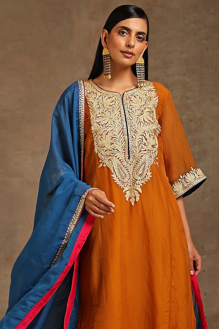 Mustard Organza Embroidered Pheran Kurta Set by Wazir C at Pernia's Pop Up Shop